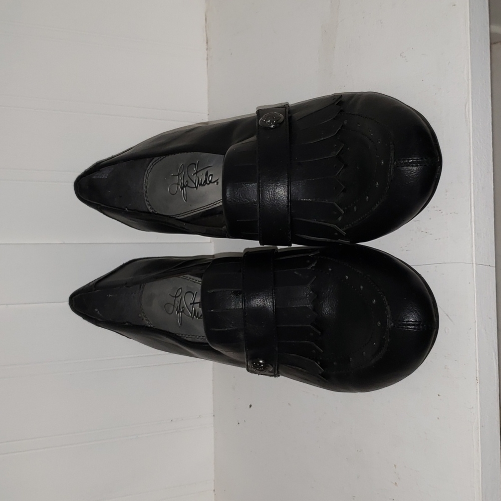 Life Stride Black leather heels
